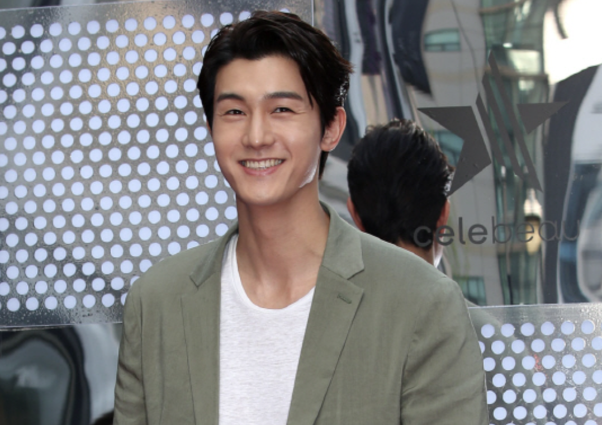 이기우 런칭 행사