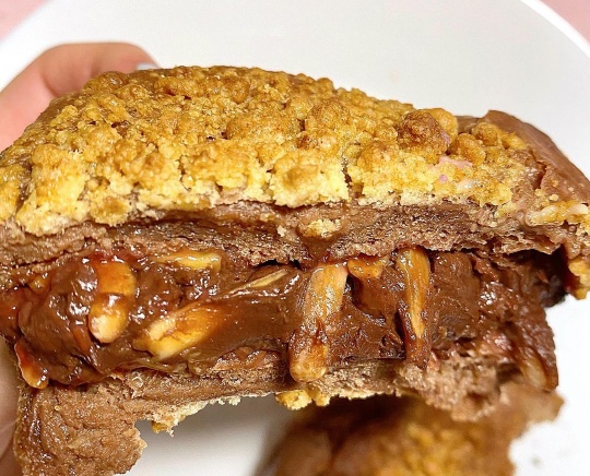 마포 망원동 빵집 '어글리베이커리'