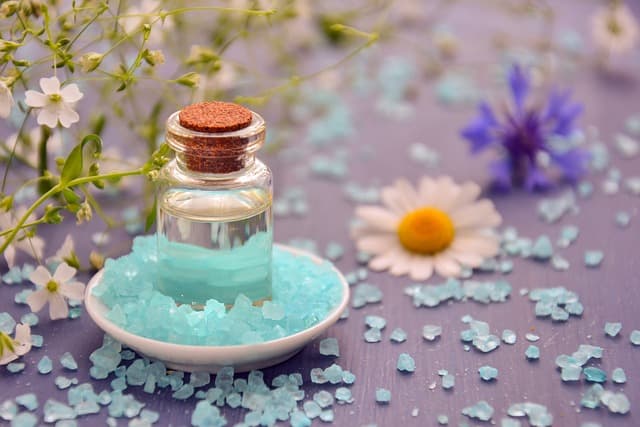 향기 요법(Aromatherapy)과 뉴로사이언스 특정 향이 수면 중 감정 조절에 미치는 생리적 기전