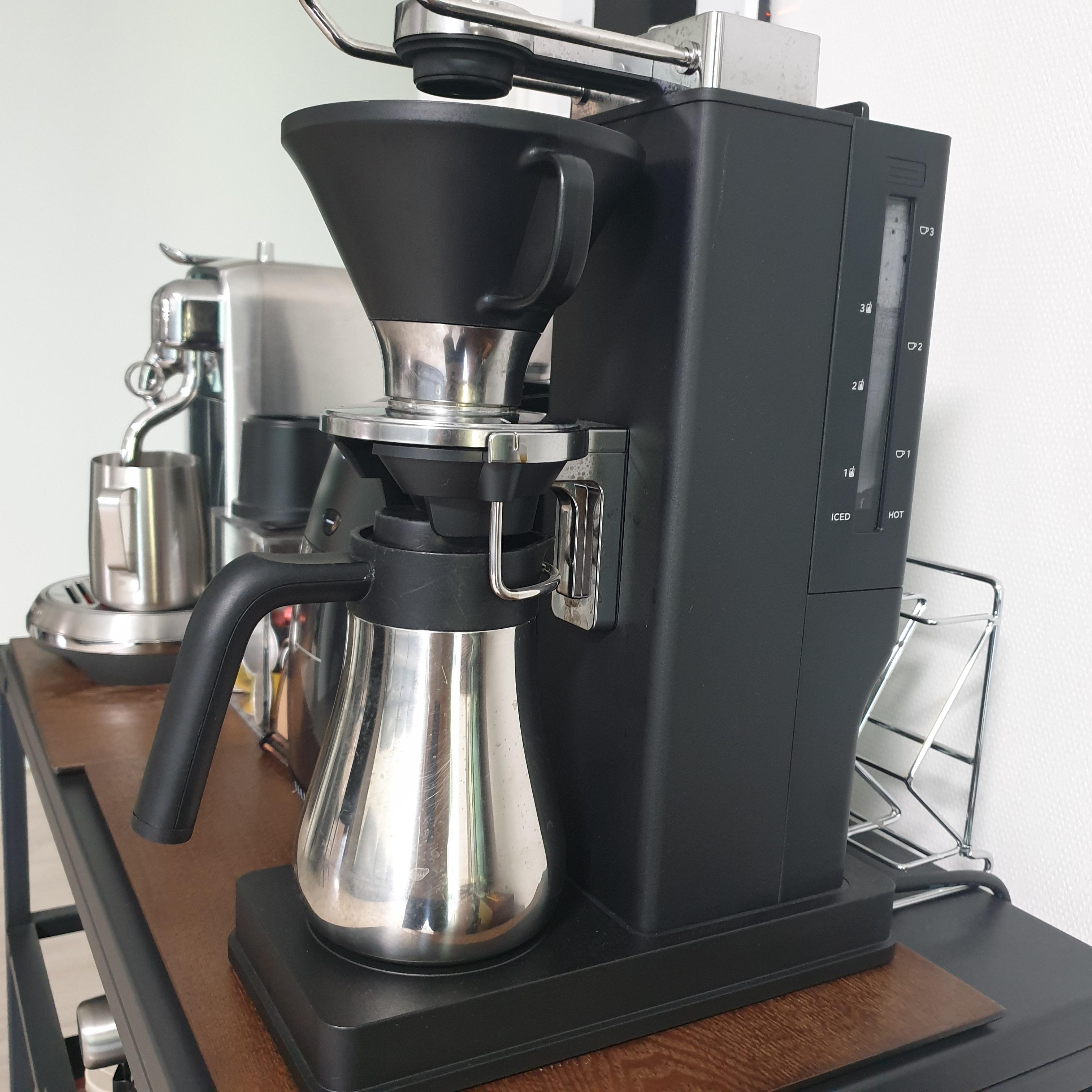 발뮤다 더 브루