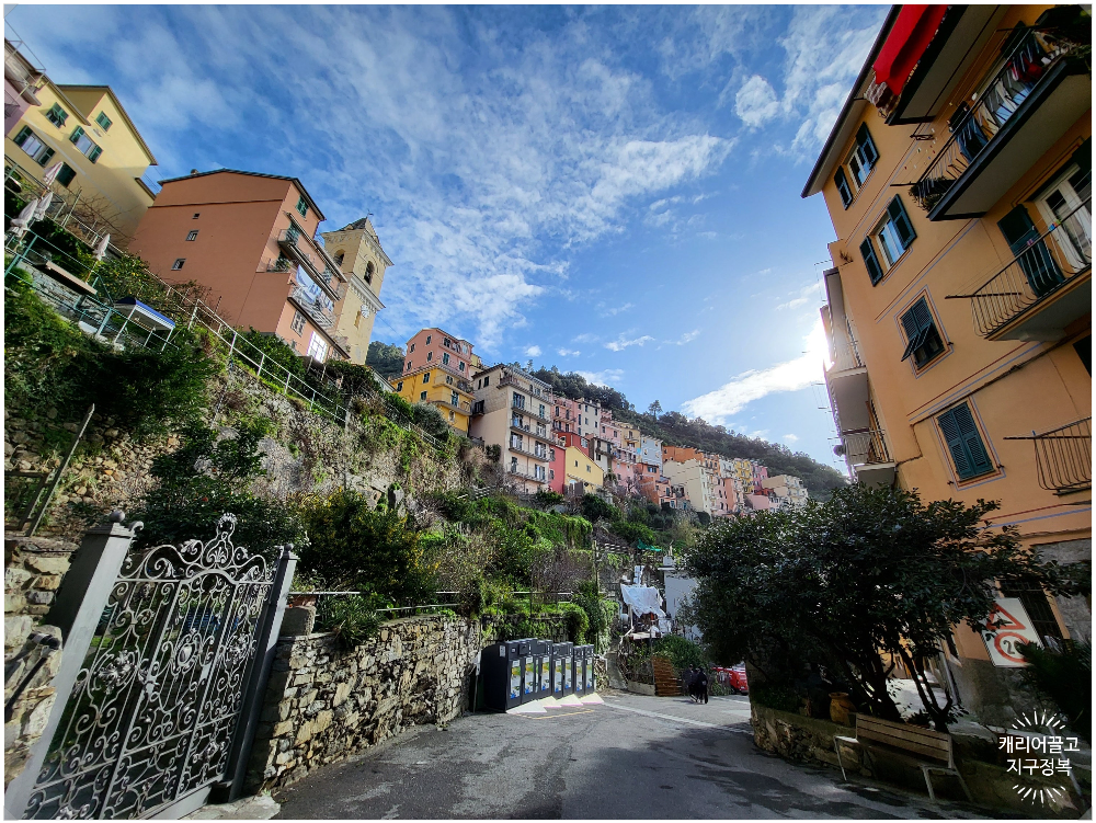 친퀘테레, 마나롤라에 가다.