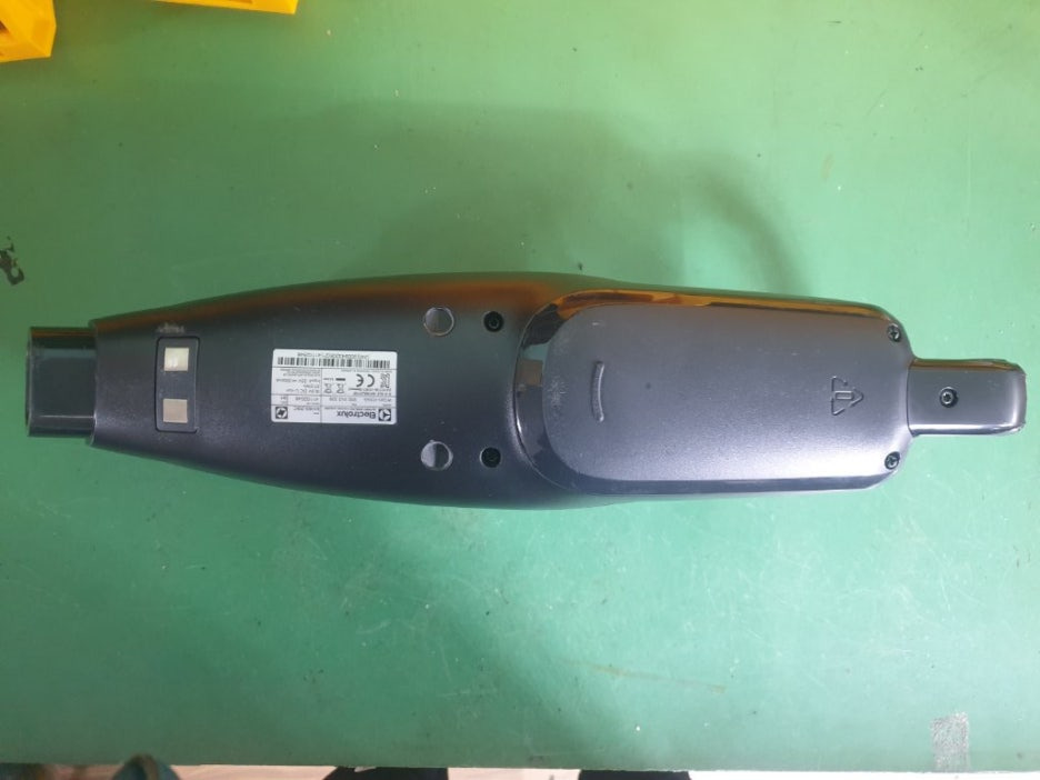 일렉트로룩스 WELL Q6 핸디청소기