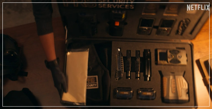 넷플릭스-길복순-무기장면