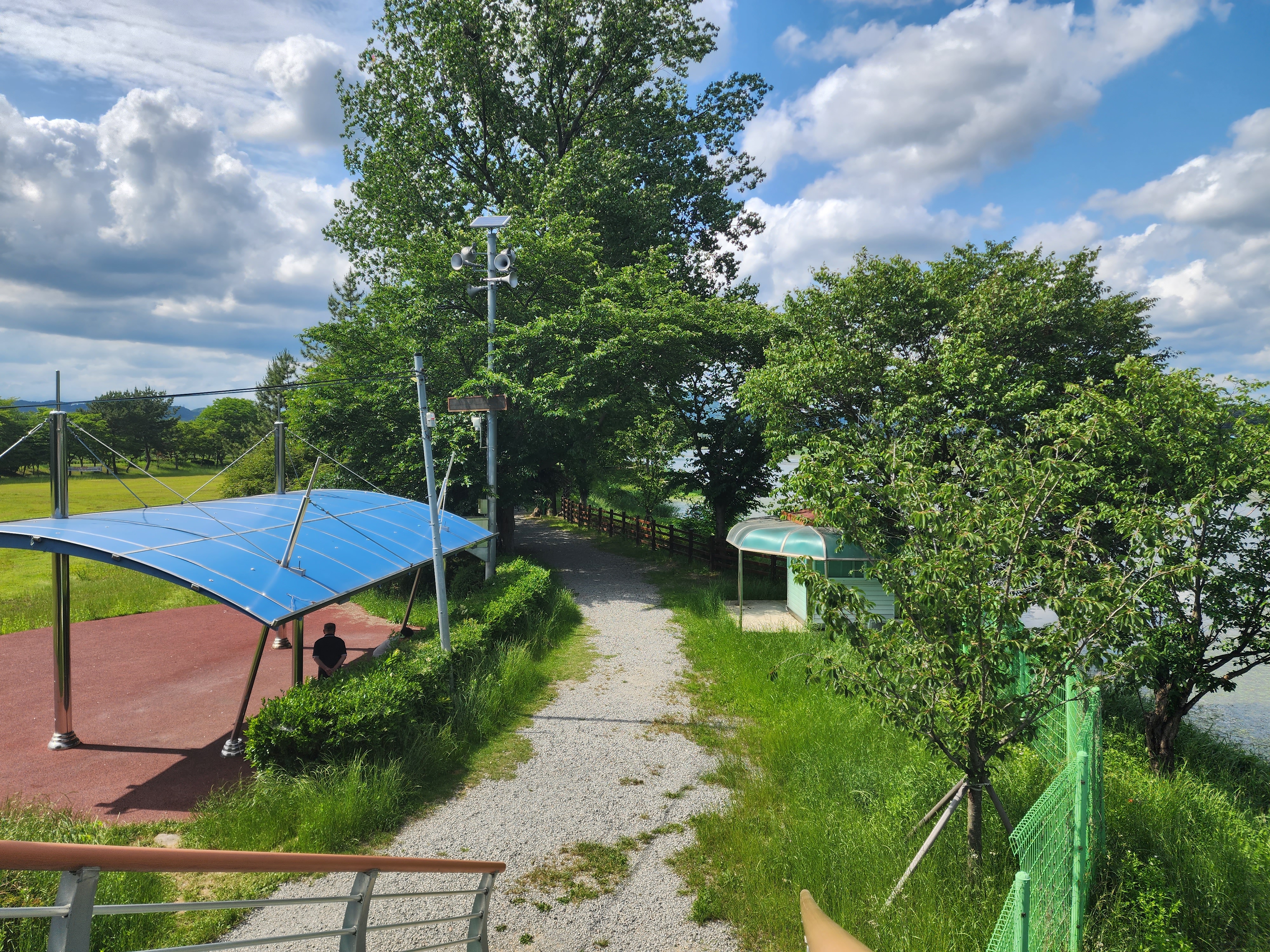 송산 공원 산책길