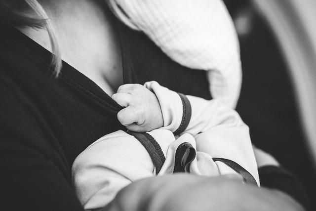 모유수유와 신경 연결망: 두뇌 발달의 핵심 요소