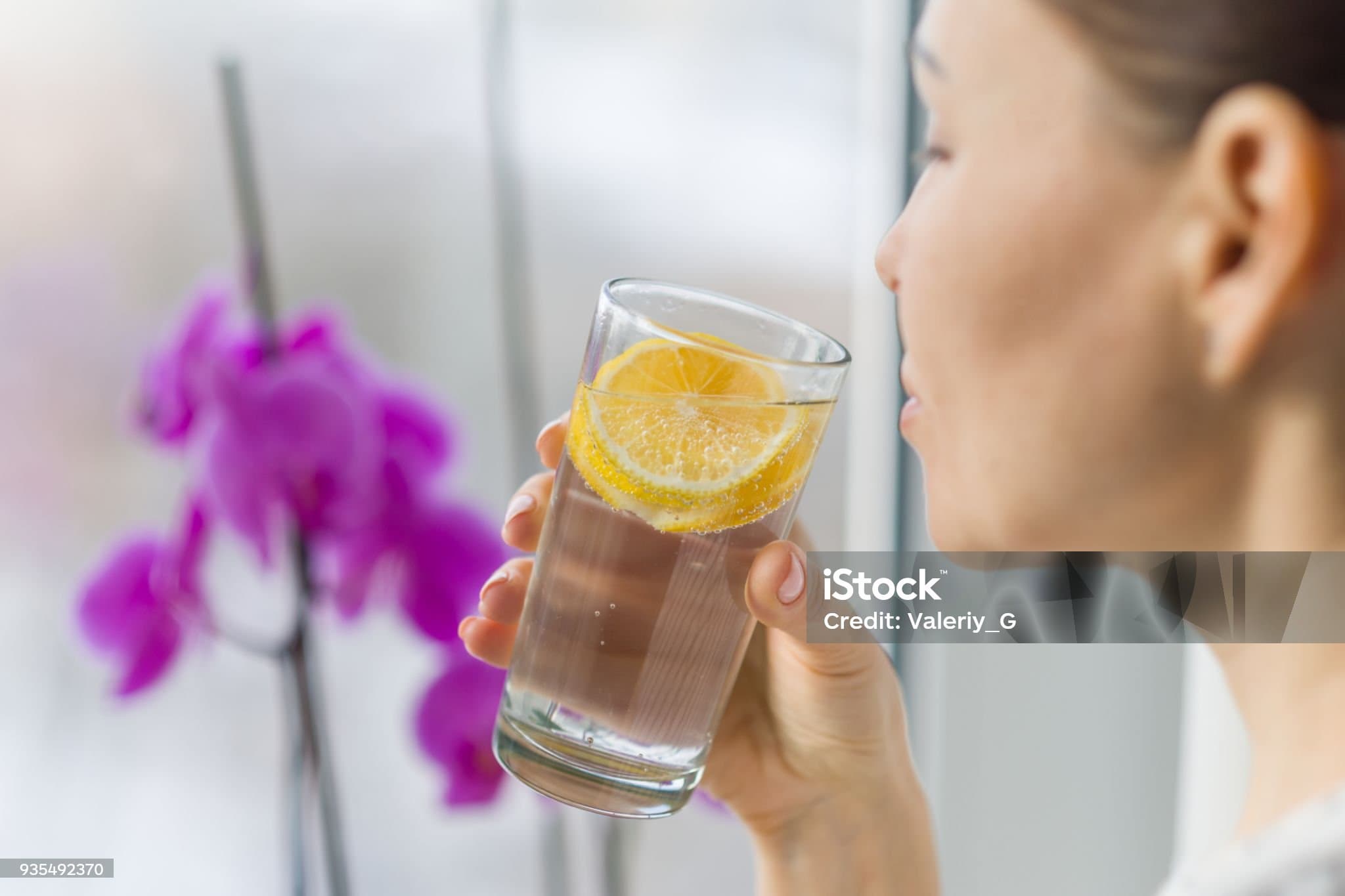 신장 건강을 지키는 올바른 수분 섭취법