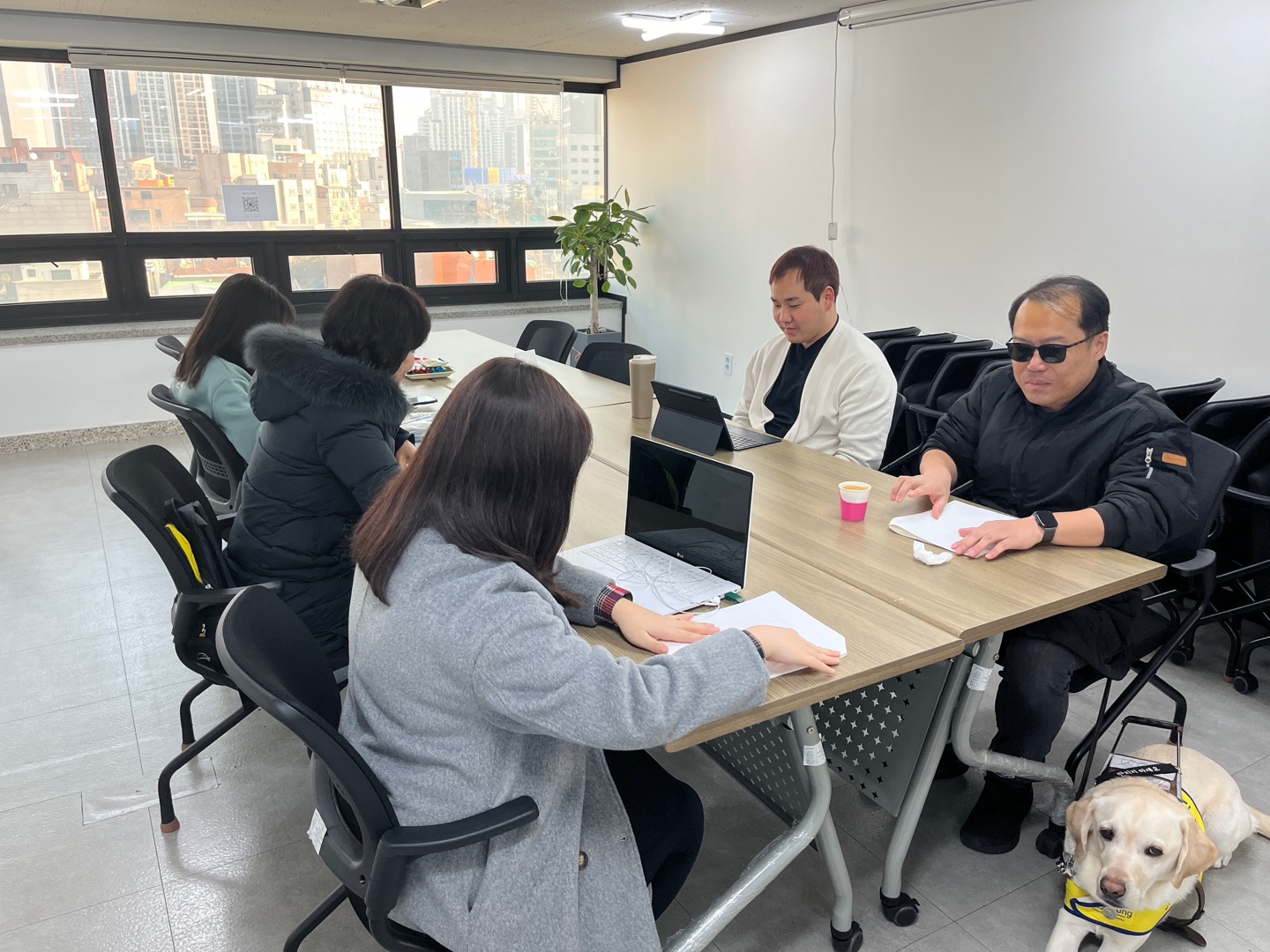 이미지설명: 장애인활동지원사업 1차 운영위원회가 진행중인 모습.