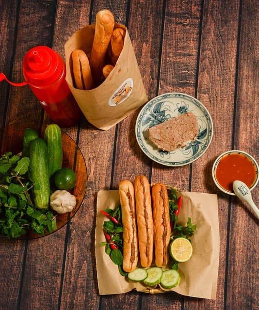 세계의 음식, 그 중 베트남 요리: 베트남의 대표 음식, 분짜와 생략면(반미)의 매력