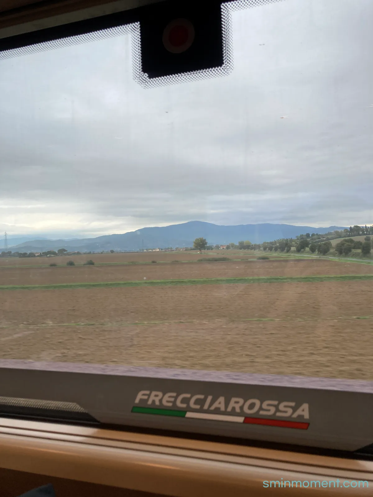 이탈리아-피렌체-아침-산타마리아노벨라역-로마-테르미니역-트랜이탈리아-바깥풍경-고즈넉