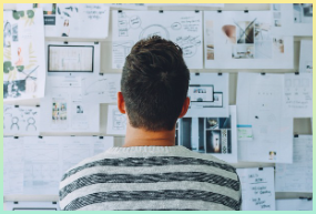 시나리오 중심의 개발 설계를 아날로그 적으로 표현한 사진. TDD와 대조되는 BDD