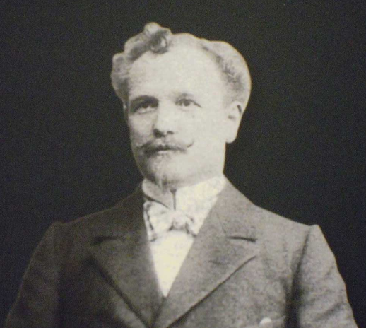 브라이틀링(Breitling)은 1884년 스위스에서 레옹 브라이틀링(L&eacute;on Breitling)에 의해 설립된 시계 브랜드로, 특히 항공 시계와 정밀한 크로노그래프로 유명합니다.