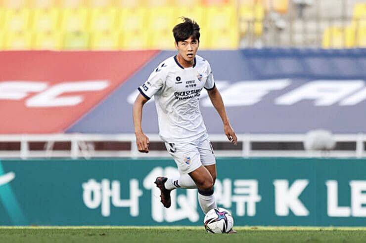 설영우-축구선수
