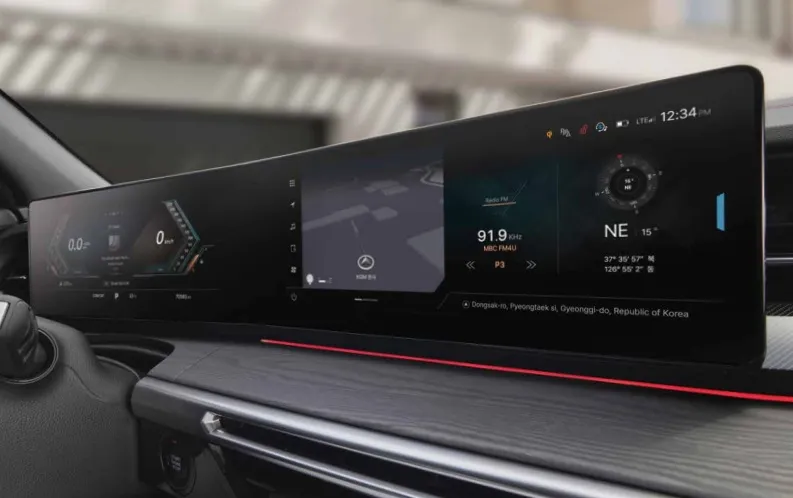 2025 액티언 하이브리드 파노라마 디스플레이