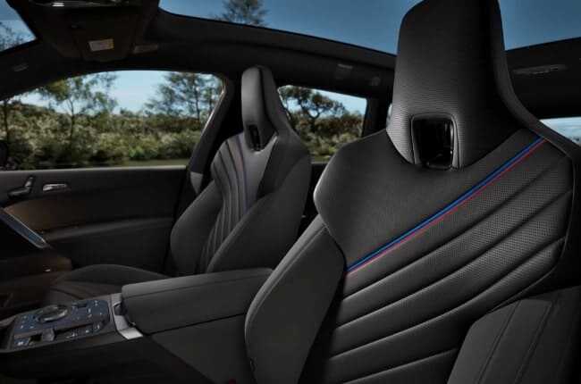 BMW iX M70 xDrive