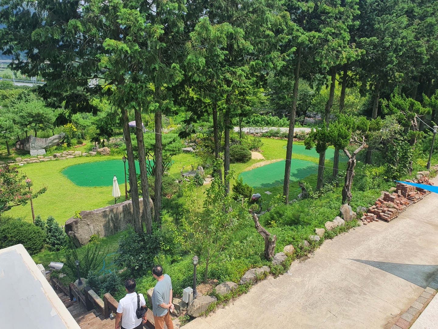 리뉴얼-후 카페-모습-2