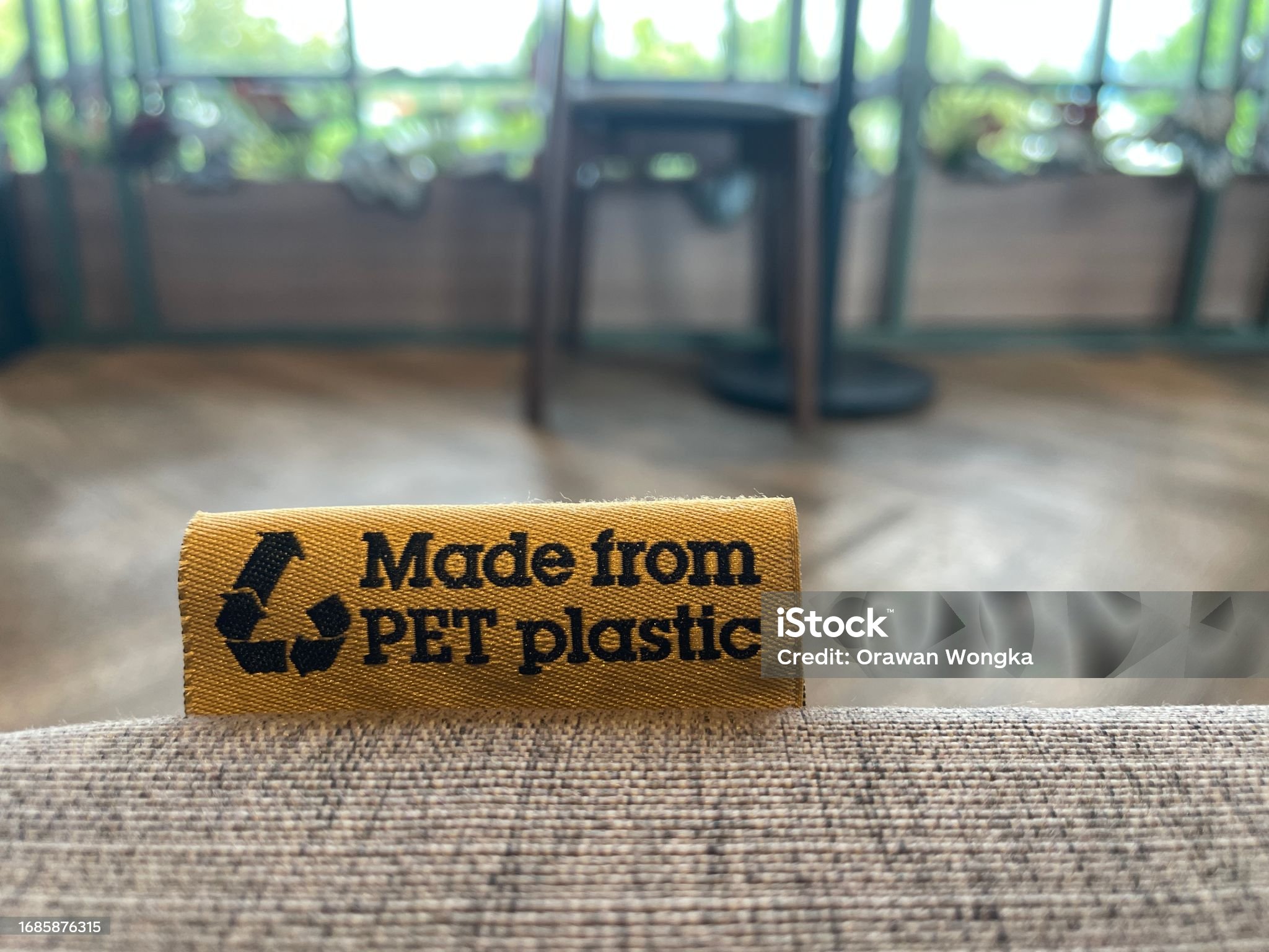 프라스틱 재활용으로 만든 제품의 테크 이미지