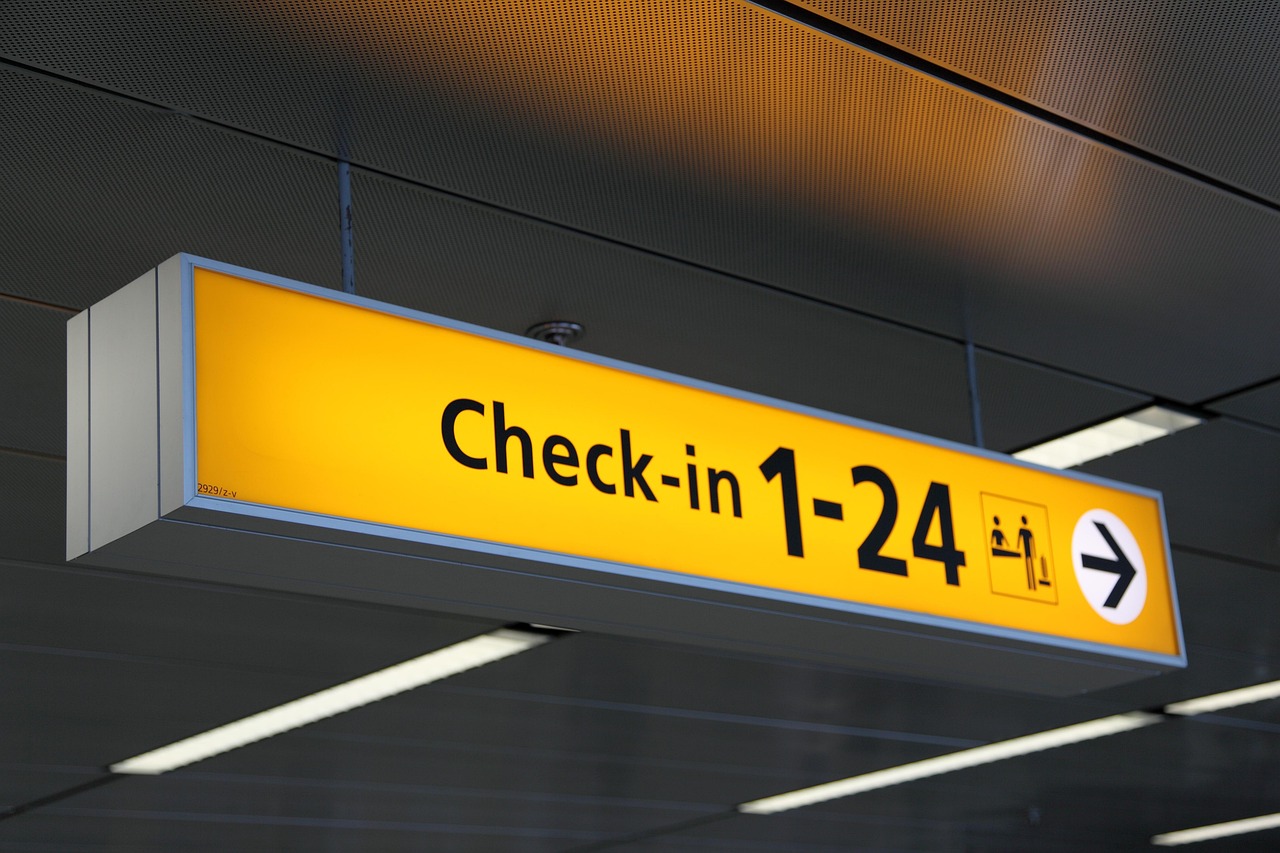 공항 내부 체크인 관련 사진