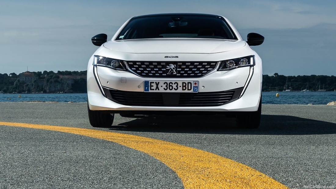 푸조 508 리콜 화이트 정면사진 출처 다음자동차