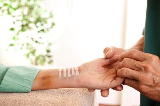 손목 수술 후 효과적인 관리법