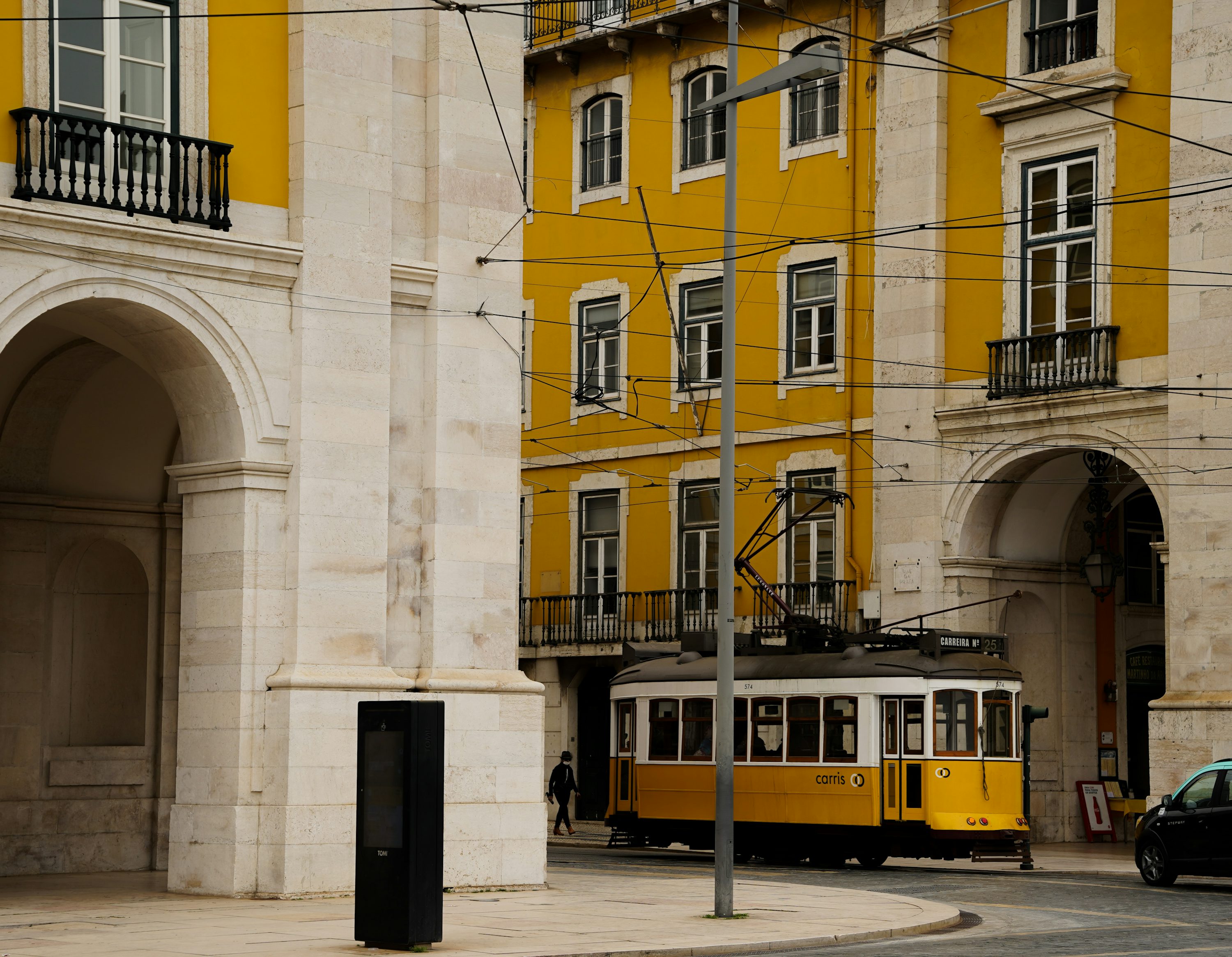 Lisbon tram 28