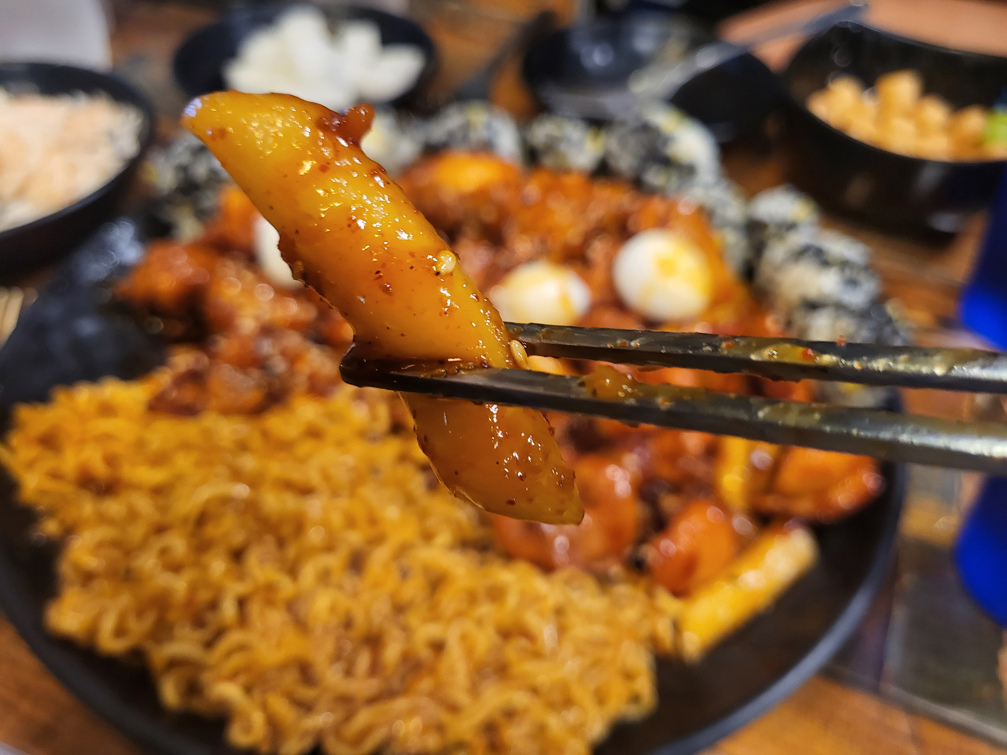 꼬꼬아찌 숫불치킨 - 떡사리