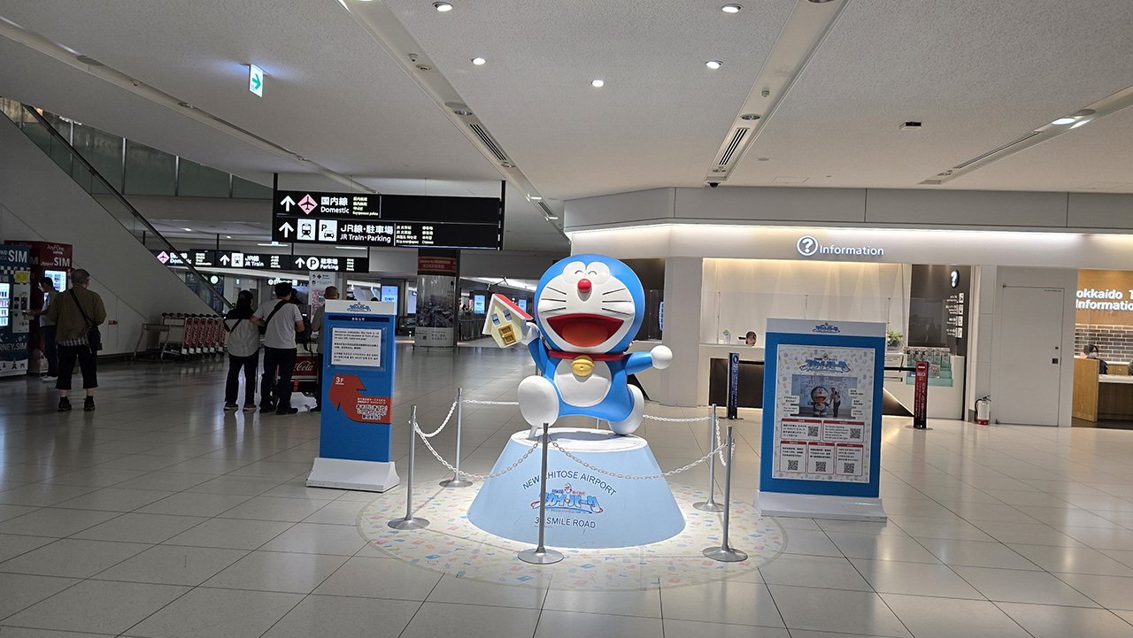 삿포로 공항 도라에몽