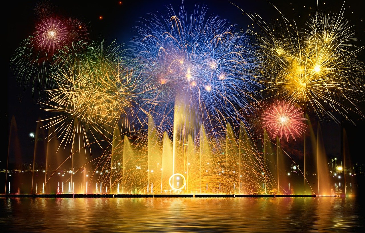 The 2025 World Fireworks Festival will be held on September 27 (Sat), unlike previous years due to the Chuseok holiday.