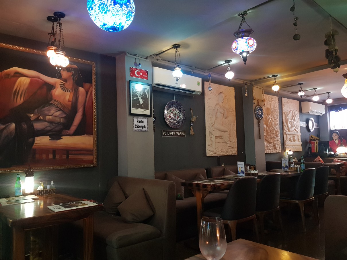 호치민 1군 터키쉬 레스토랑 Pasha Restaurant - 실내 분위기(2)