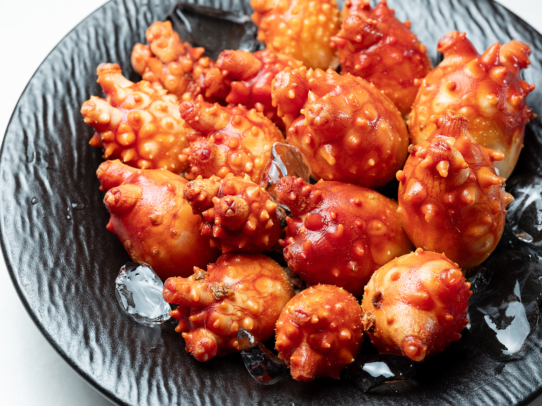 멍게는 타우린이 풍부하여 간 건강에 좋으며, 해독작용에 좋은 수산물