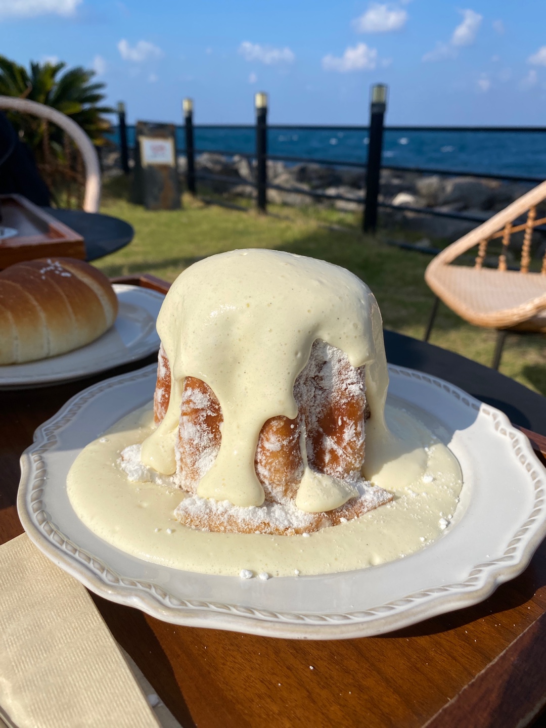제주공항 용두암 용두암해변 비행기포토존 오션뷰 팡도르 시그니처메뉴 듀포레 대형카페 주차 리뷰 추천
