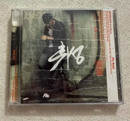 가수 휘성 자택서 숨진채 발견