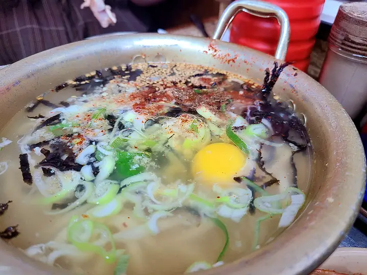 나혼자산다 나혼산 악동뮤지션 악뮤 이찬혁 칼국수, 백숙 백반, 통닭백반 맛있는 식당 사랑방칼국수 충무로 을지로 맛집 가격 위치 어디