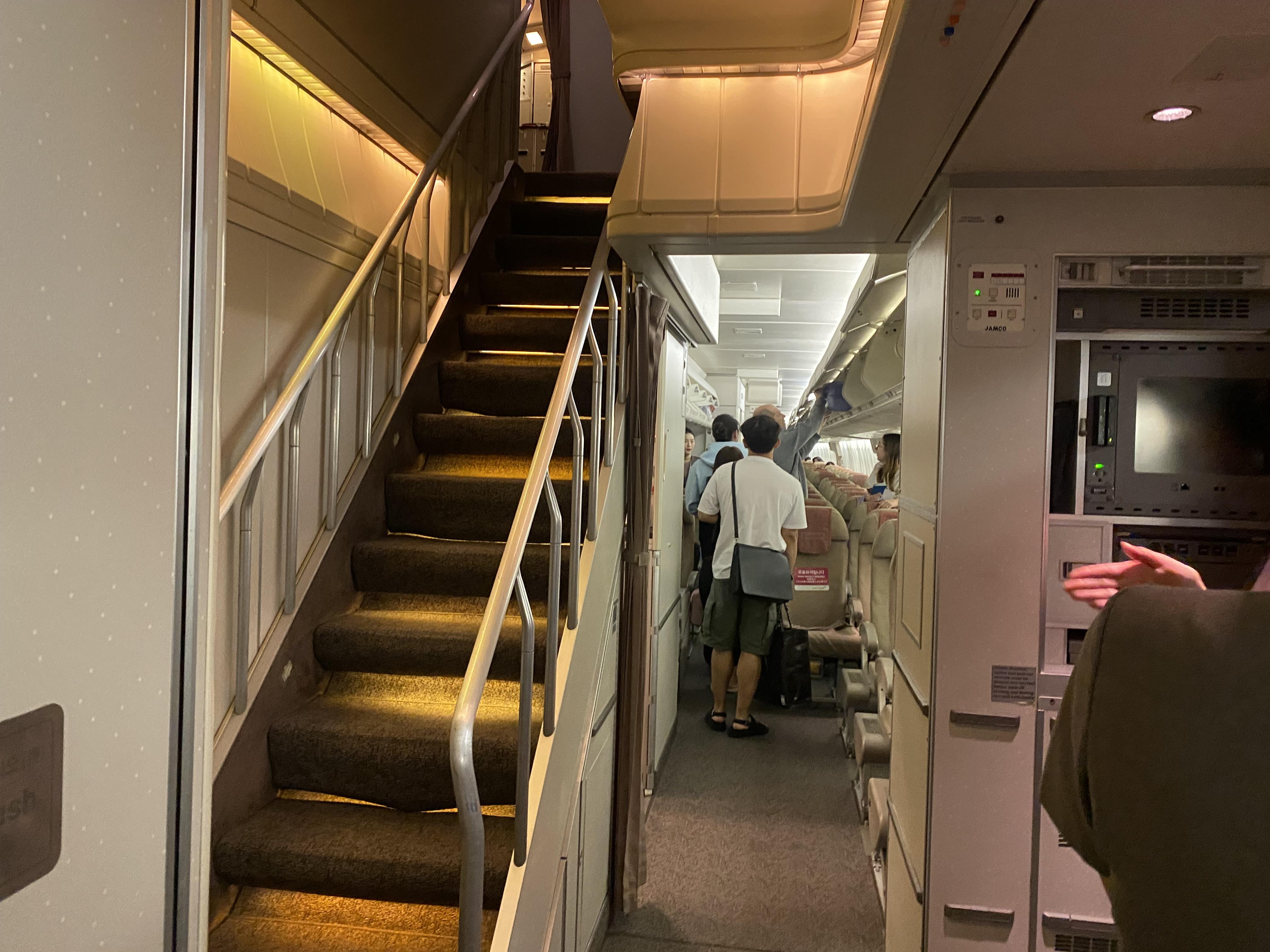 2층으로 가는 계단