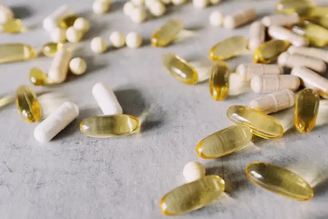 잔기침&amp;#44; 잔기침원인&amp;#44; 잔기침멈추는법&amp;#44; 기침완화&amp;#44; 목건강&amp;#44; 기침치료&amp;#44; 수분섭취&amp;#44; 자연요법&amp;#44; 기침예방&amp;#44; 호흡기건강