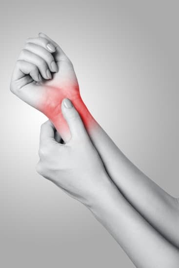 손목터널증후군 자가진단법 – 놓치기 쉬운 초기 증상 체크