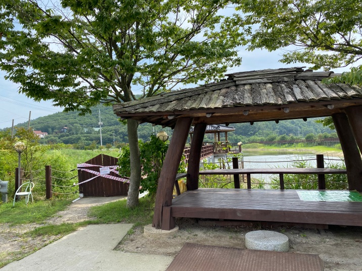 염촌저수지 옆