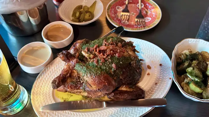 줄서는식당 입짧은햇님 박나래 장작구이 통닭 마라맛 칠리오일소스 동양탉 바질페스토 서양탉 통닭구이 맛집 남영동 숙대입구 맛집 소개