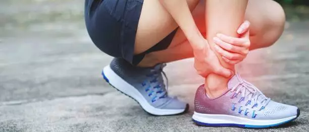 다리에 쥐가날때 응급 처치 따라하기