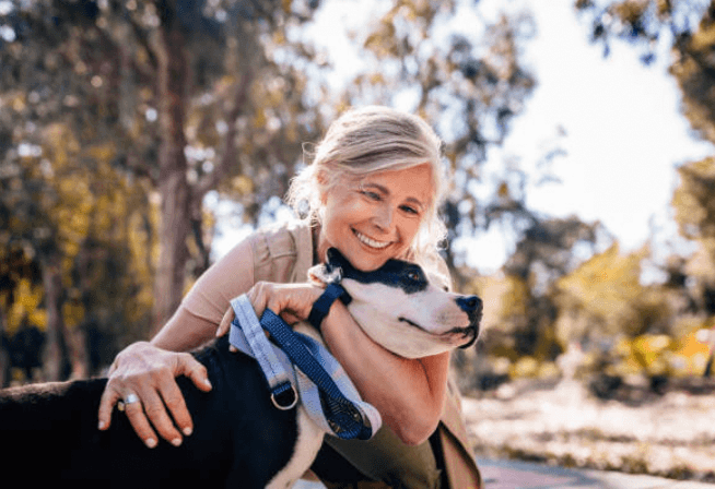 고령화 시대 유망 자격증 &ndash; 병원 동행 매니저 직업과 취득 안내