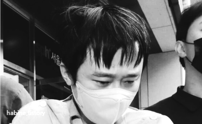 마스크 쓴 전주환