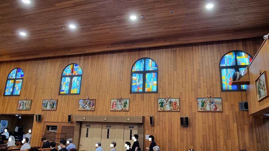 대구 대안성당 십자가의 길, 스테인드글라스 사진