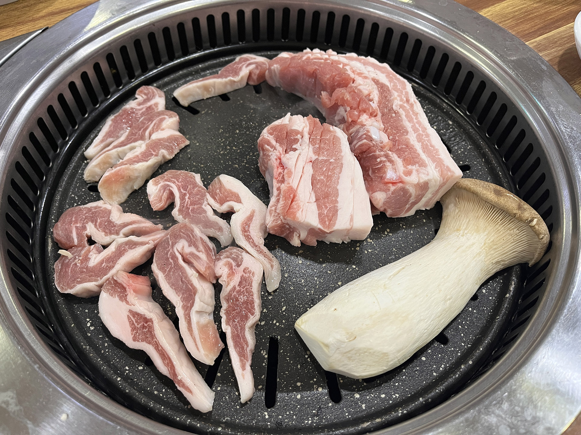 김해 흥동 성하돼지집