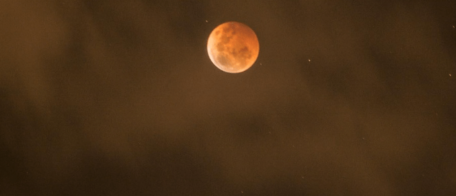 3년 만의 개기월식 무료보기