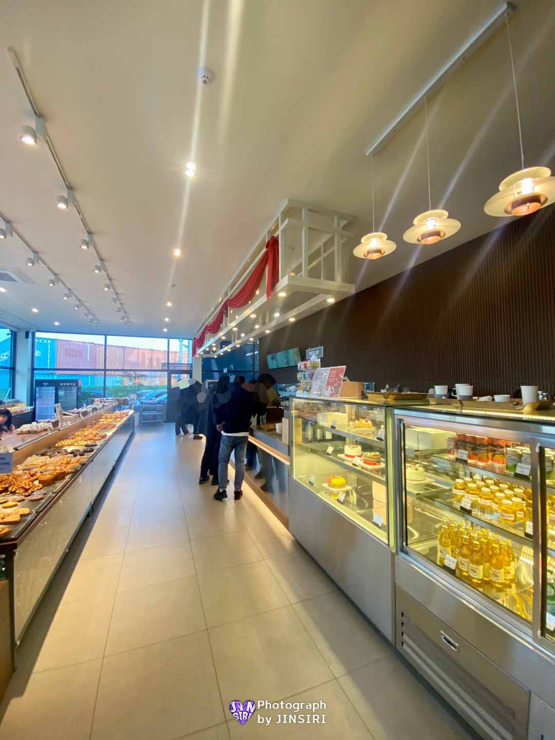 ๊นํฌ ํ๋์์ธ๋  ๋ฒ ์ด์ปค๋ฆฌ ๋ํ์นดํ ์์ธ๊ทผ๊ต ๋๋ผ์ด๋ธ ๋นต์