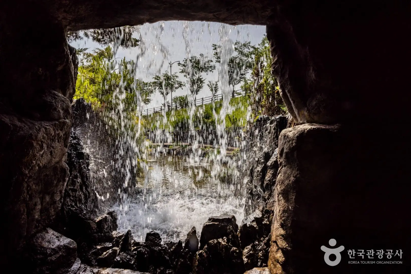 c84a2e4e-b3fa-4f77-a31f-f80ba817aeda