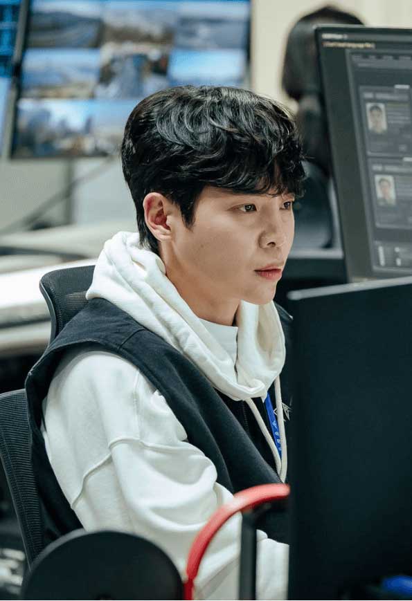 국민사형투표 김무찬 주변인물