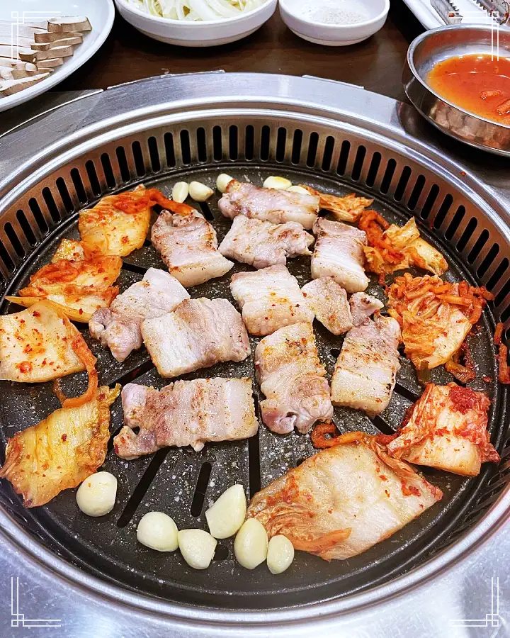 토요일은 밥이좋아 군포 당동 된장박이 삼겹살 맛집 생삼겹 통삼겹 된장에 넣어 숙성 나만 알고싶은 현지인 추천 토밥 좋아 방송정보