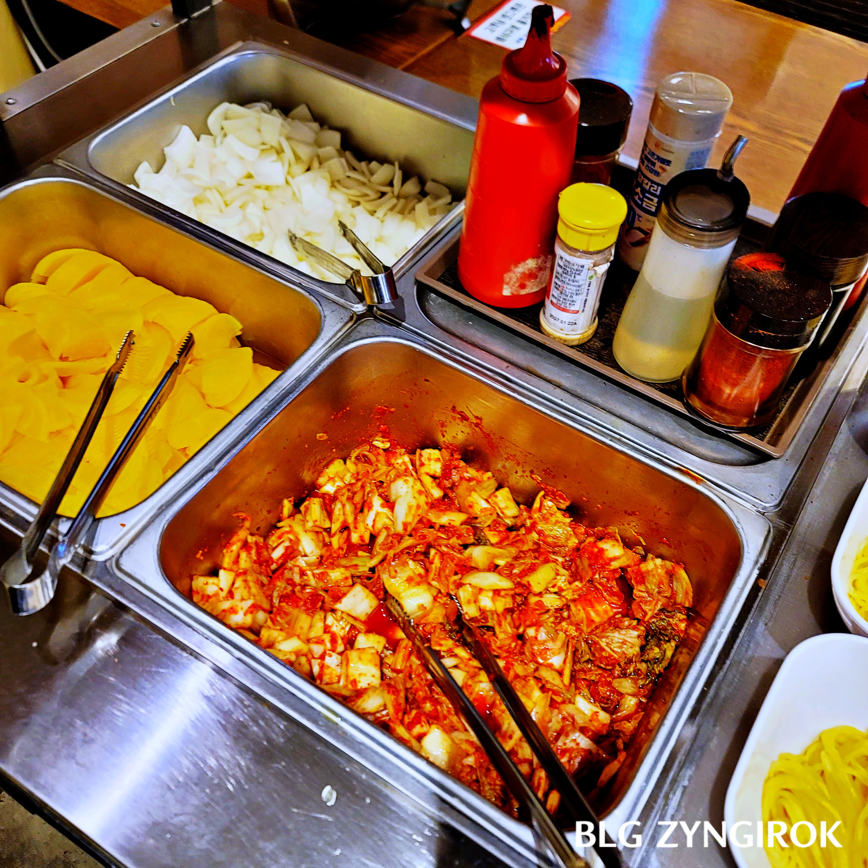 하얼빈 - 기본 반찬 모습이다.