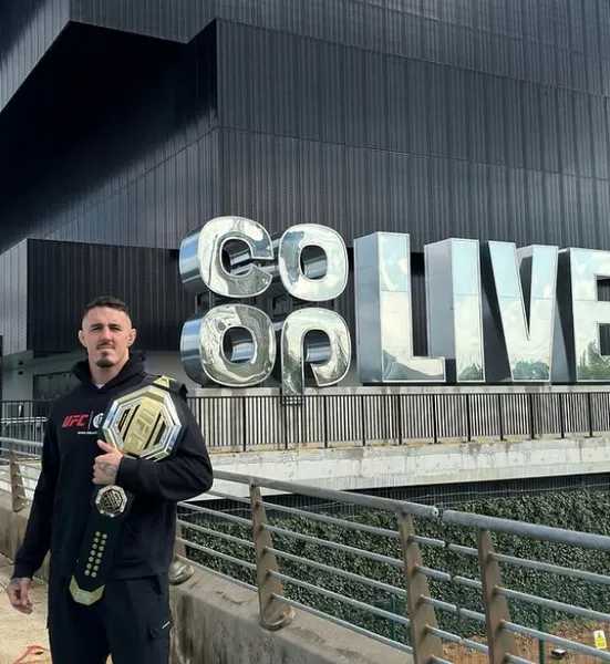 존존스 톰아스피날 전적