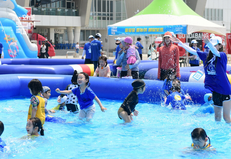 화성뱃놀이축제 워터슬라이드